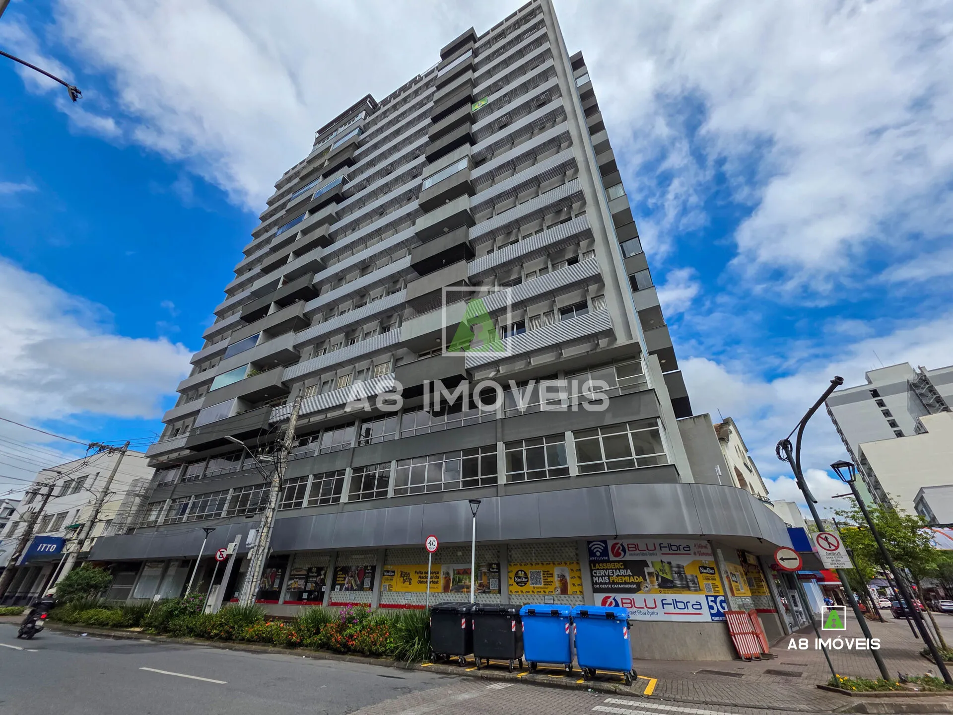 APARTAMENTO CENTRO DE BLUMENAU COM 3 QUARTOS E 2 BANHEIROS - foto 1