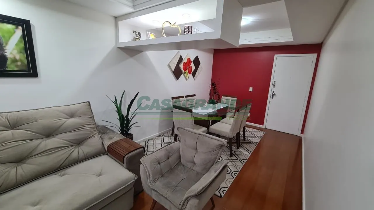 Apartamento mobiliado em excelente localização no início do bairro Garcia a poucos minutos do centro, 2 dormitórios, sacada com churrasqueira, sala de estar e jantar, cozinha com móveis sob medida, área de serviço, banheiro social, 1 vaga de garagem coberta. — foto 6