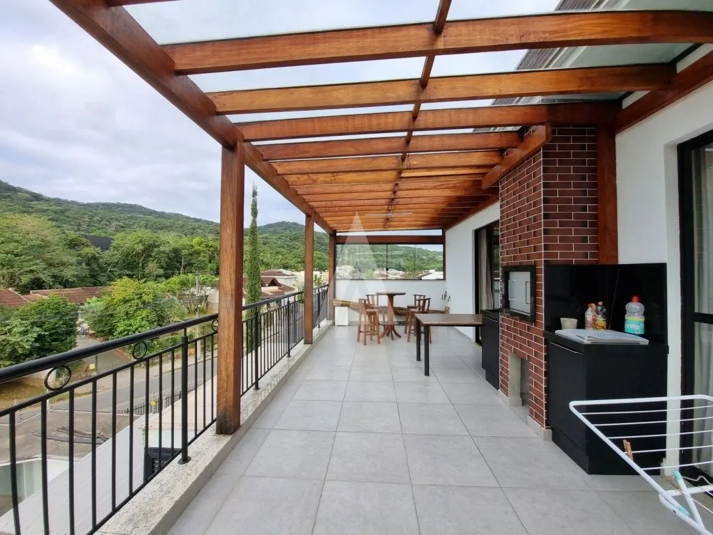 Cobertura com 2 suítes à venda no bairro Bom Retiro em Joinville-SC por R$535.000,00. - foto 1