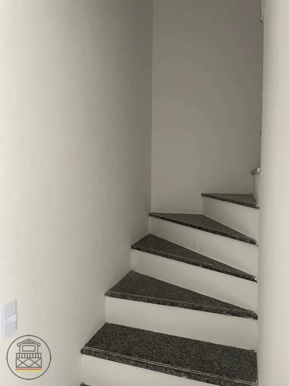 Sobrado com 2 suítes, bairro Água Verde!!! — foto 3