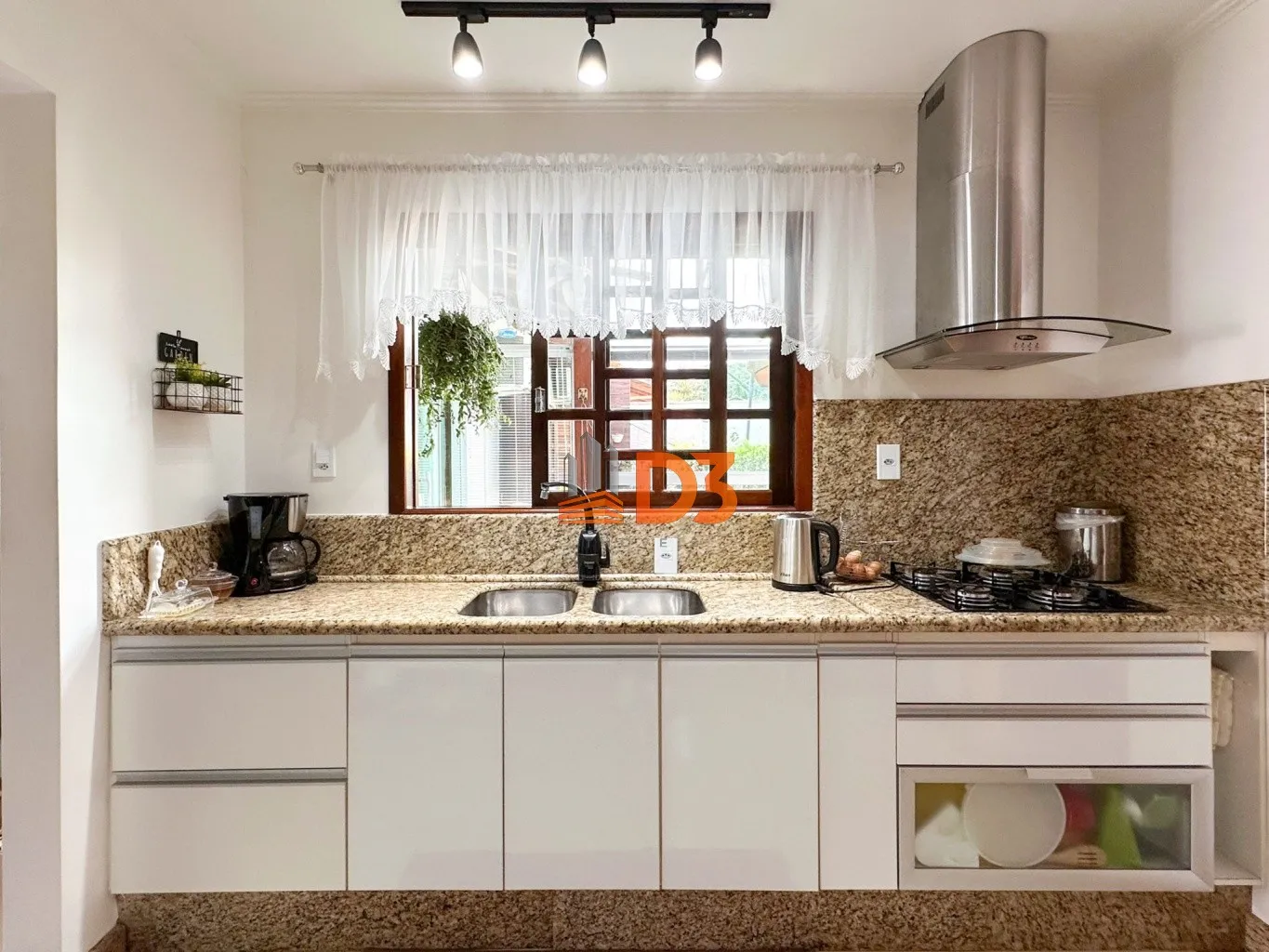 Casa Mobiliada, Decorada e Equipada com uma linda piscina! — foto 6