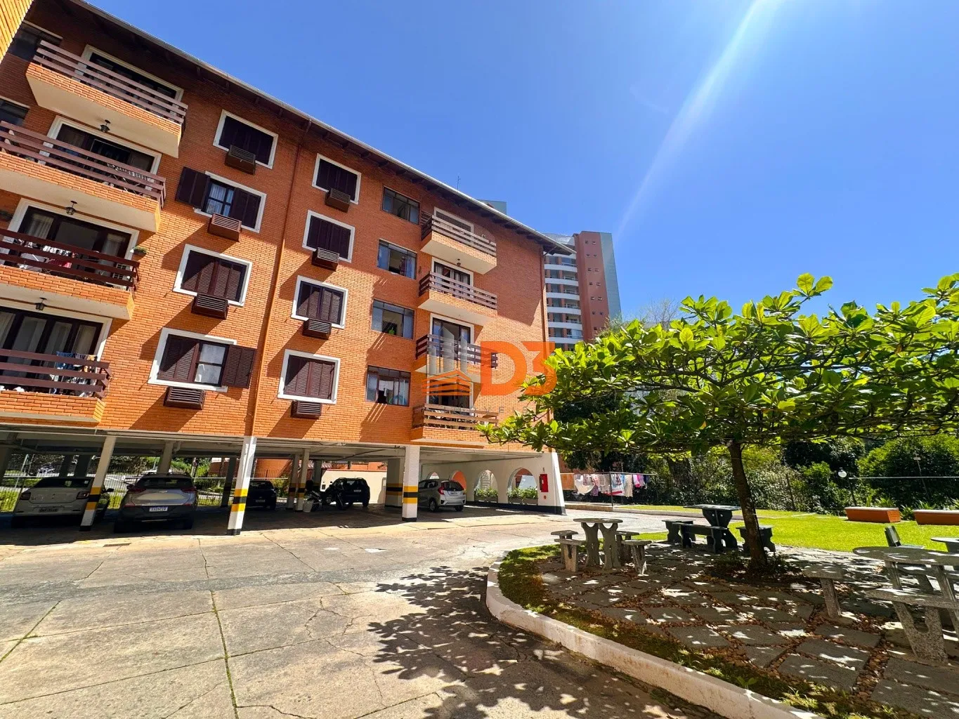 Apartamento semi-mobiliado no Floresta Negra - foto 1
