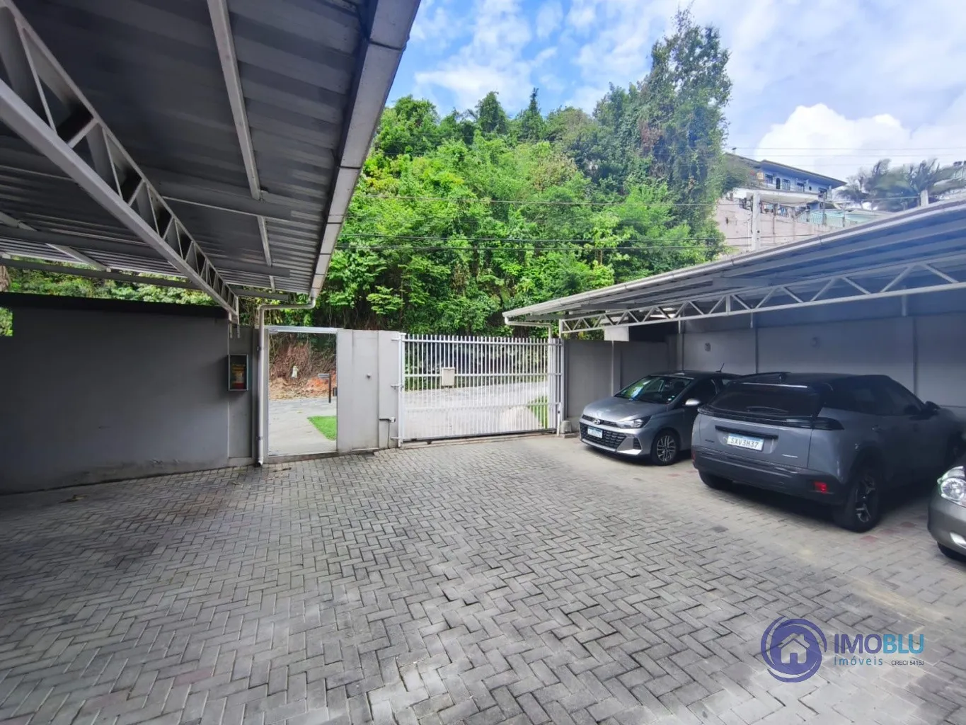 Apartamento de 2 dormitórios ,excelente ,no 4 andar, á venda , completamente mobiliado no Bairro Fortaleza . Só trazer sua mala! — foto 4