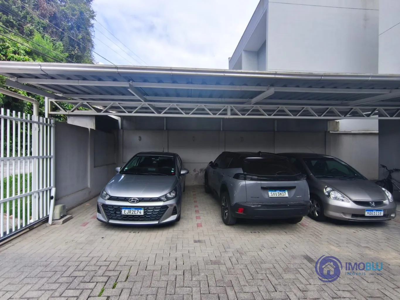 Apartamento de 2 dormitórios ,excelente ,no 4 andar, á venda , completamente mobiliado no Bairro Fortaleza . Só trazer sua mala! — foto 5