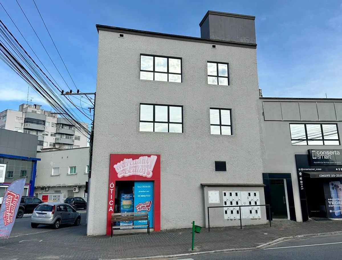 Sala comercial no centro de Indaial - foto 1