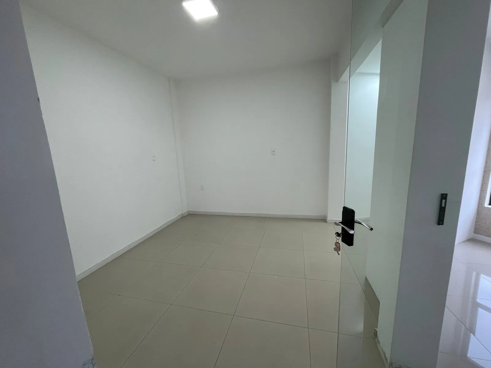 Sala comercial no centro de Indaial — foto 5