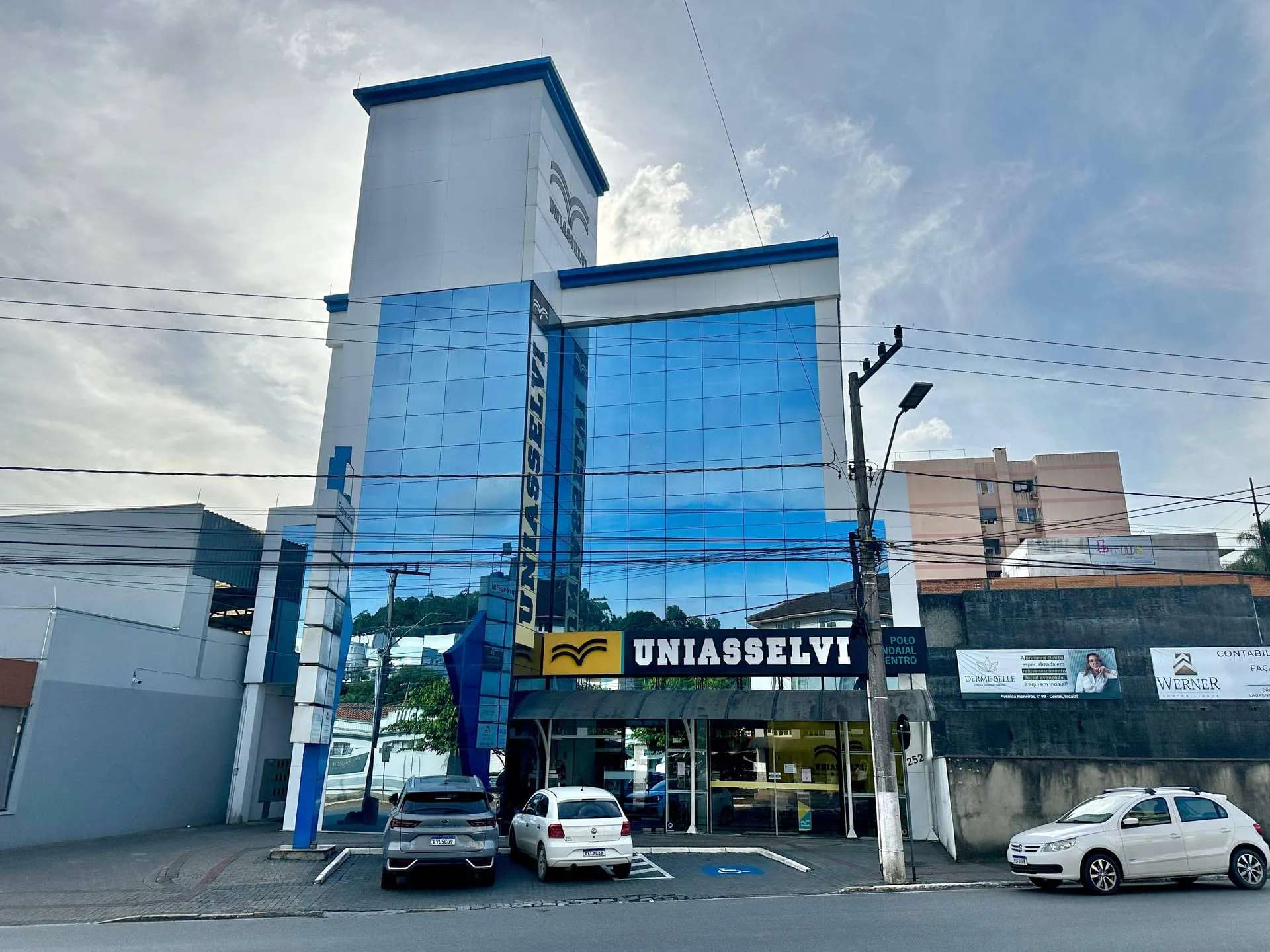 SALA COMERCIAL NO CENTRO DE INDAIAL - foto 1