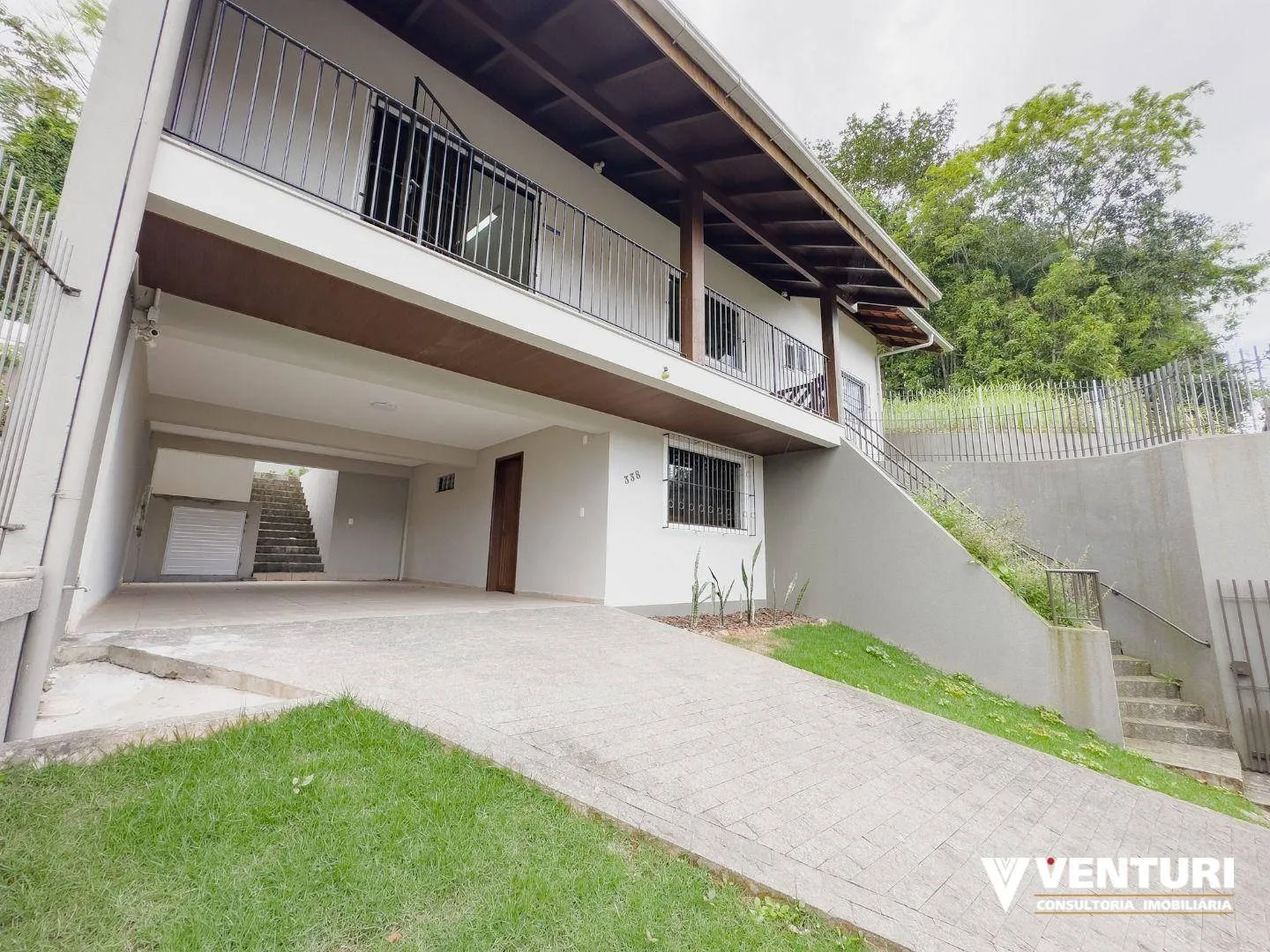 Casa com 3 dormitórios à venda,sendo 1 suíte com 187 m por R$ 820.000 - Escola Agrícola - Blumenau/SC - foto 1