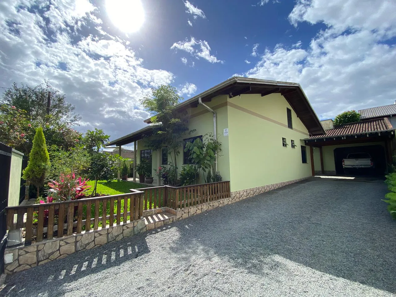 Uma verdadeira casa de família, para viver com conforto e segurança! - foto 1