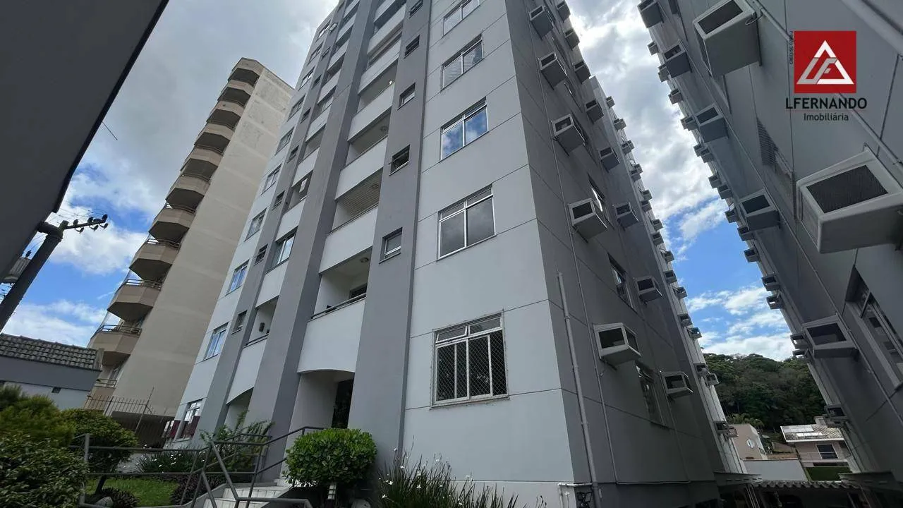 Apartamento com 3 dormitórios para alugar - Água Verde - Blumenau/SC - foto 1