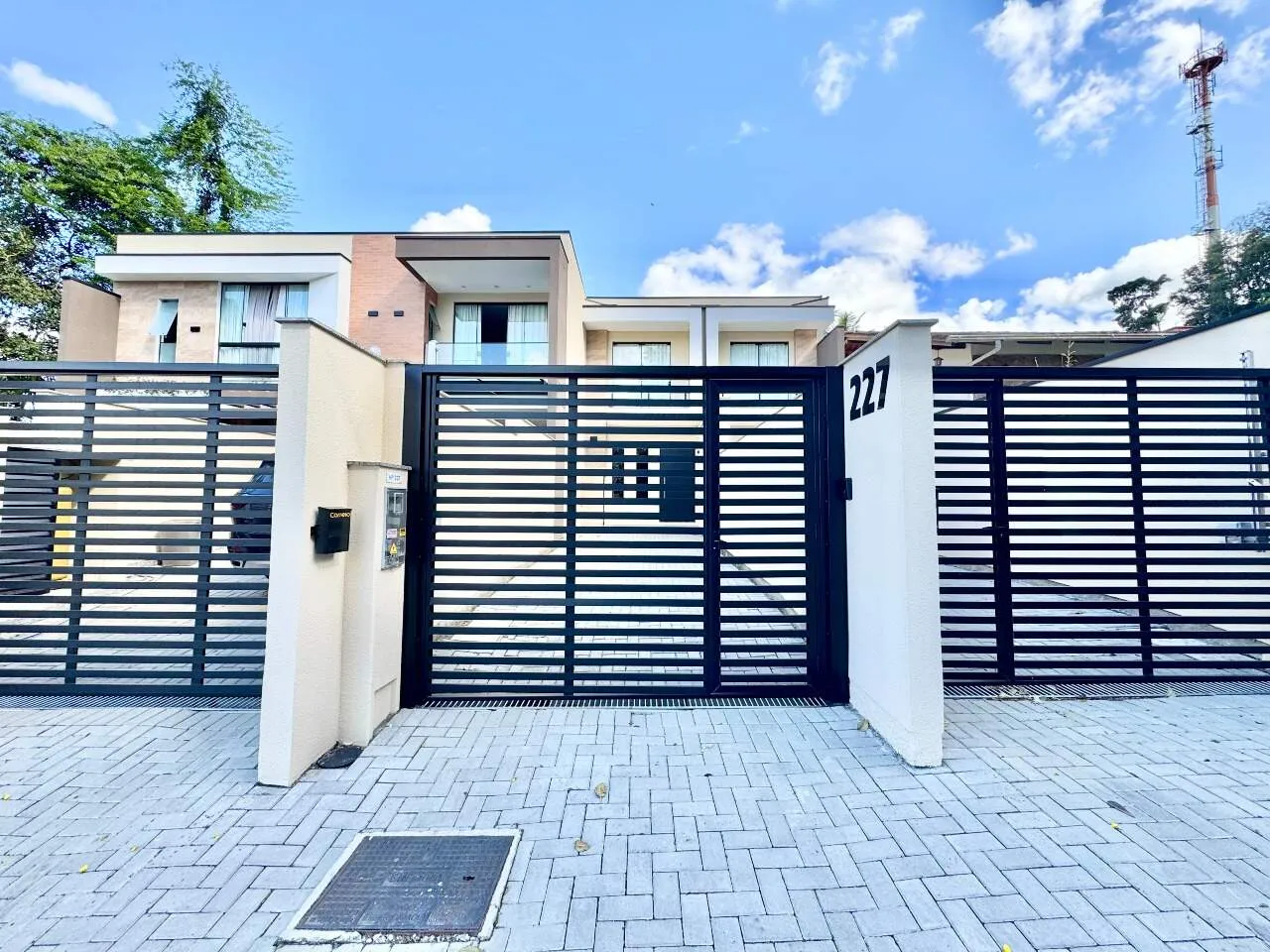 Sobrado Geminado à venda, 2 quartos, 2 vagas, Bairro Água Verde, Blumenau/SC — foto 2