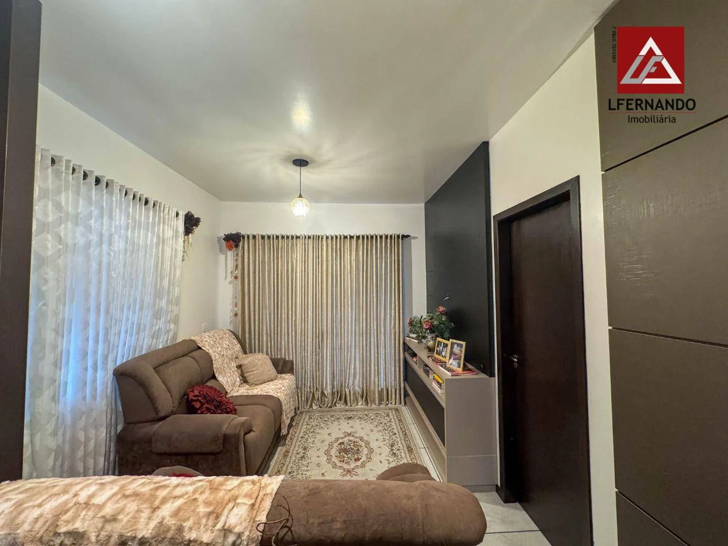 Casa com 5 dormitórios, sendo 1 suíte à venda, 298 m por R$ 1.150.000 - Água Verde - Blumenau/SC — foto 2