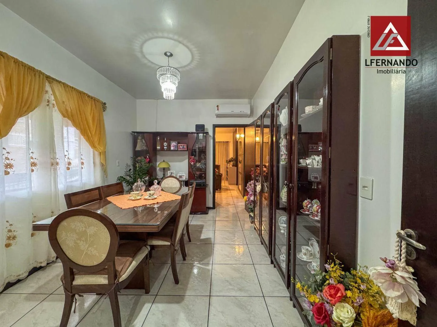Casa com 5 dormitórios, sendo 1 suíte à venda, 298 m por R$ 1.150.000 - Água Verde - Blumenau/SC — foto 5