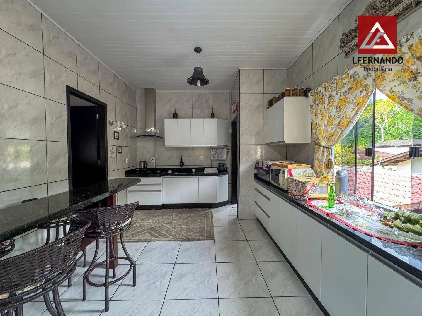 Casa com 5 dormitórios, sendo 1 suíte à venda, 298 m por R$ 1.150.000 - Água Verde - Blumenau/SC — foto 7