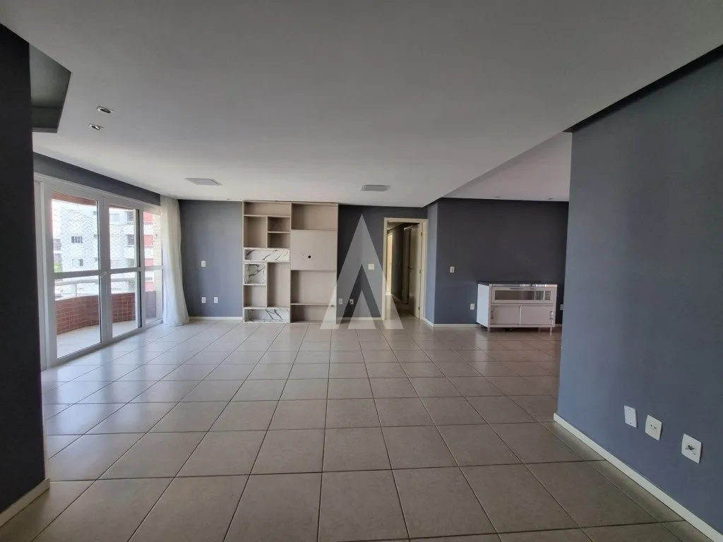 Apartamento com 1 suíte e 2 quartos à venda no bairro Atiradores em Joinville-SC de R$850.000,00 por R$790.000,00. — foto 3