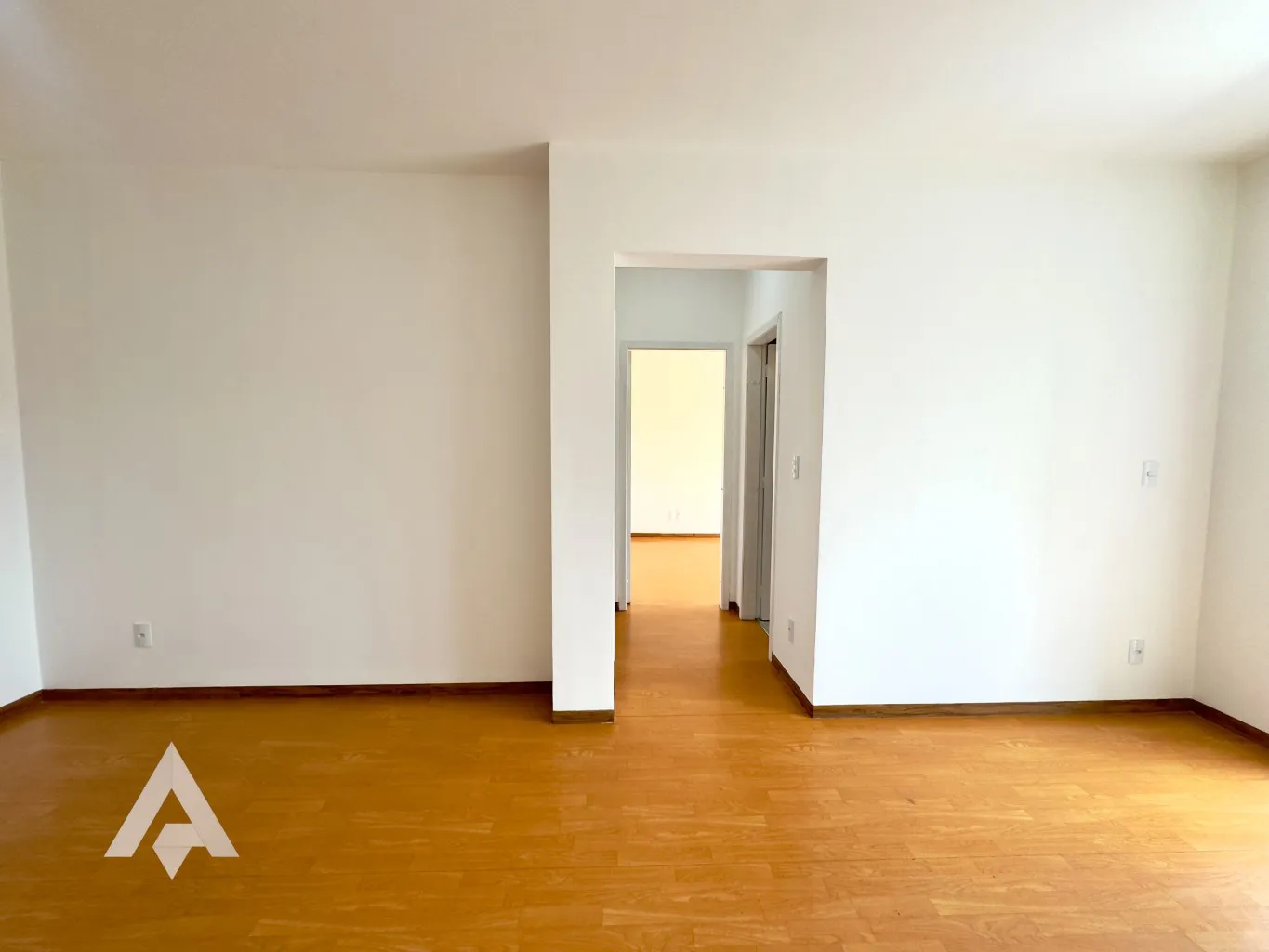 Apartamento de 2 dormitórios á venda por R$ 450.000,00 - Bairro Vila Nova - Blumenau/SC — foto 4