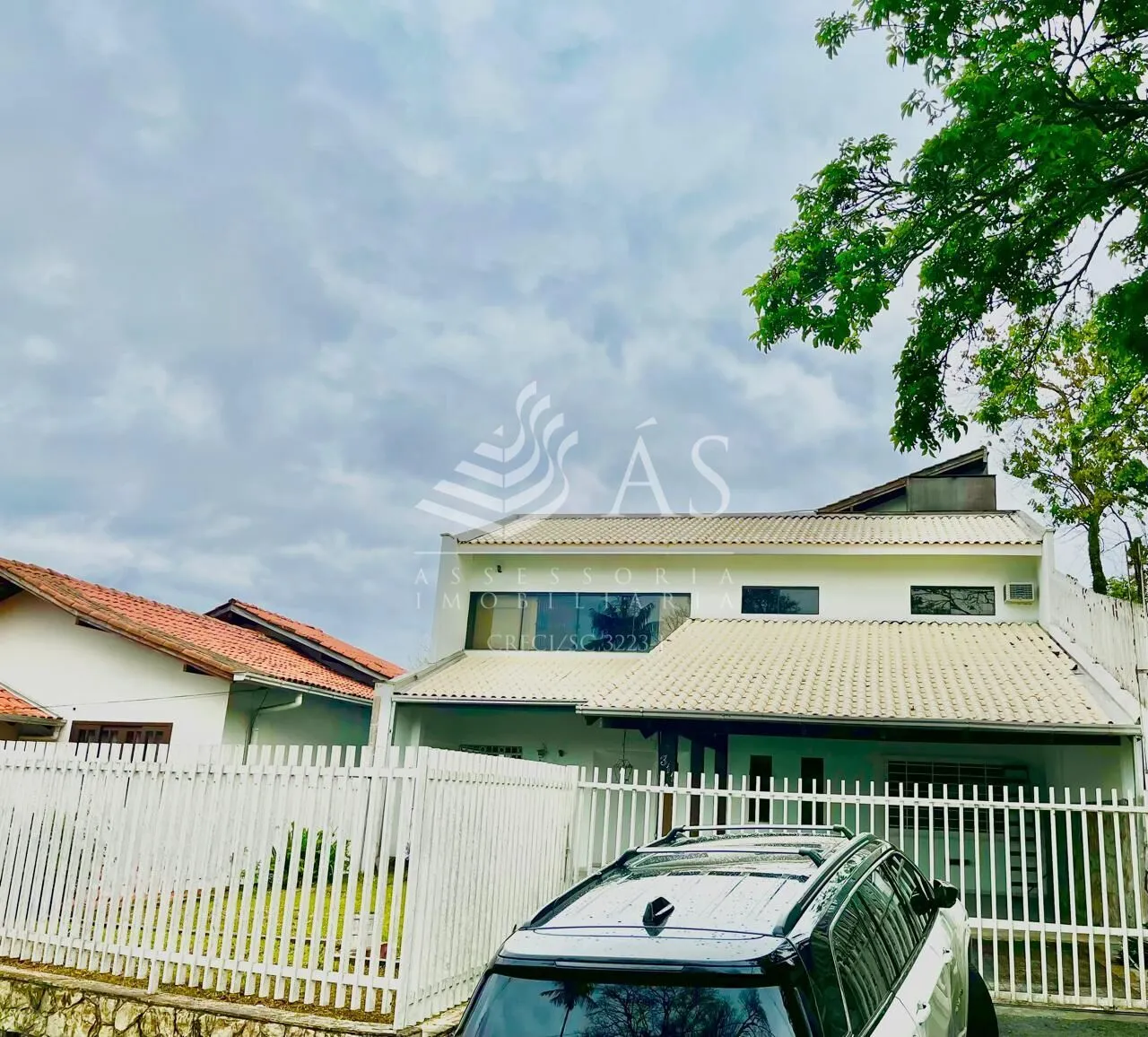 Casa Padrão 3 pisos, na Ponta Aguda. — foto 2