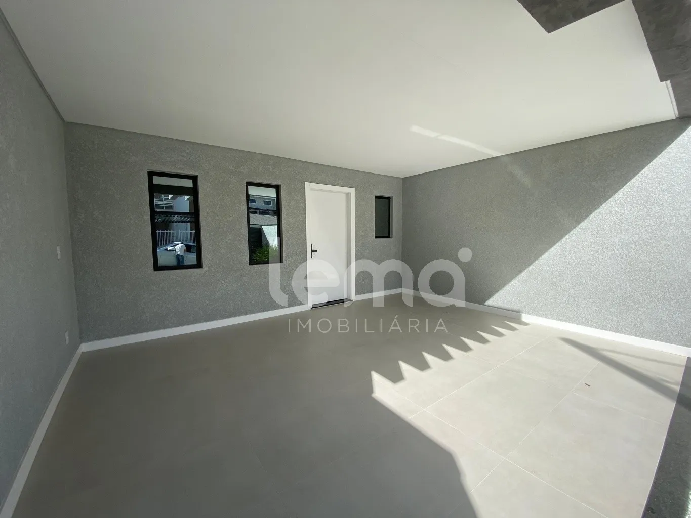 Sobrado de alto padrão com 3 suítes, no bairro Velha em Blumenau. — foto 2
