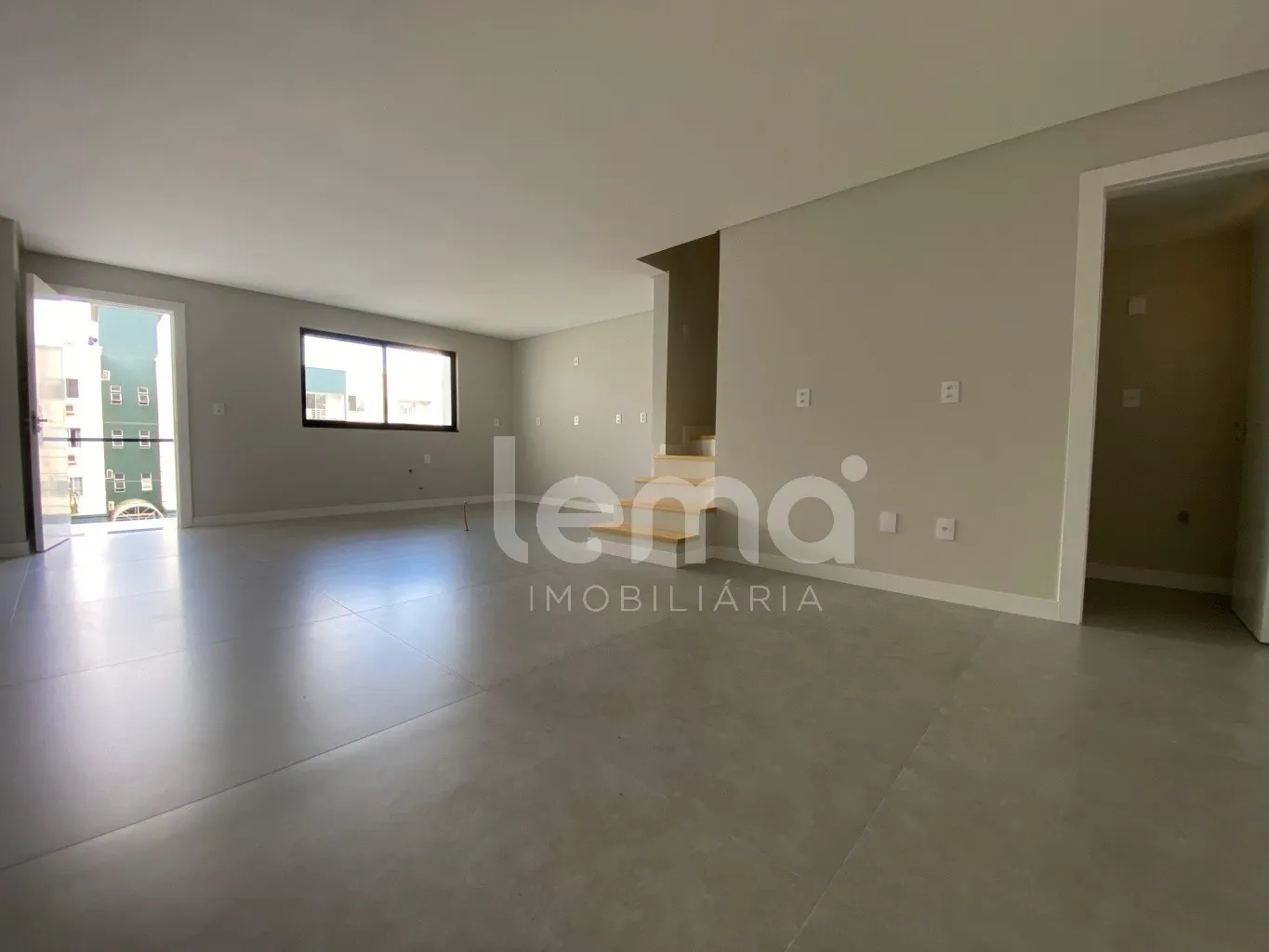 Sobrado de alto padrão com 3 suítes, no bairro Velha em Blumenau. — foto 5