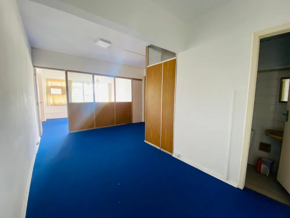 LOCAÇÃO SALA COMERCIAL NO CENTRO DE BLUMENAU — foto 2