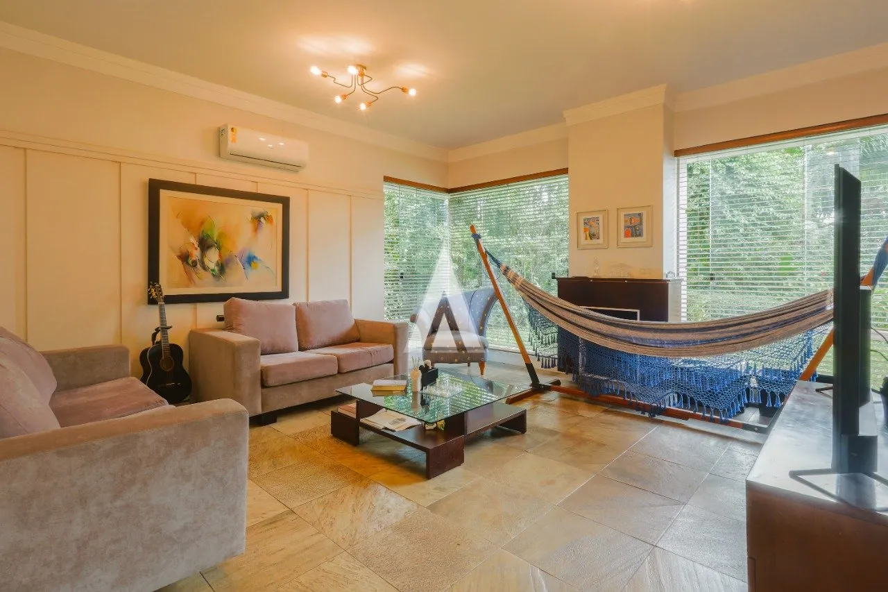 Casa com 3 suítes à venda no bairro América em Joinville-SC por R$3.800.000,00. — foto 4