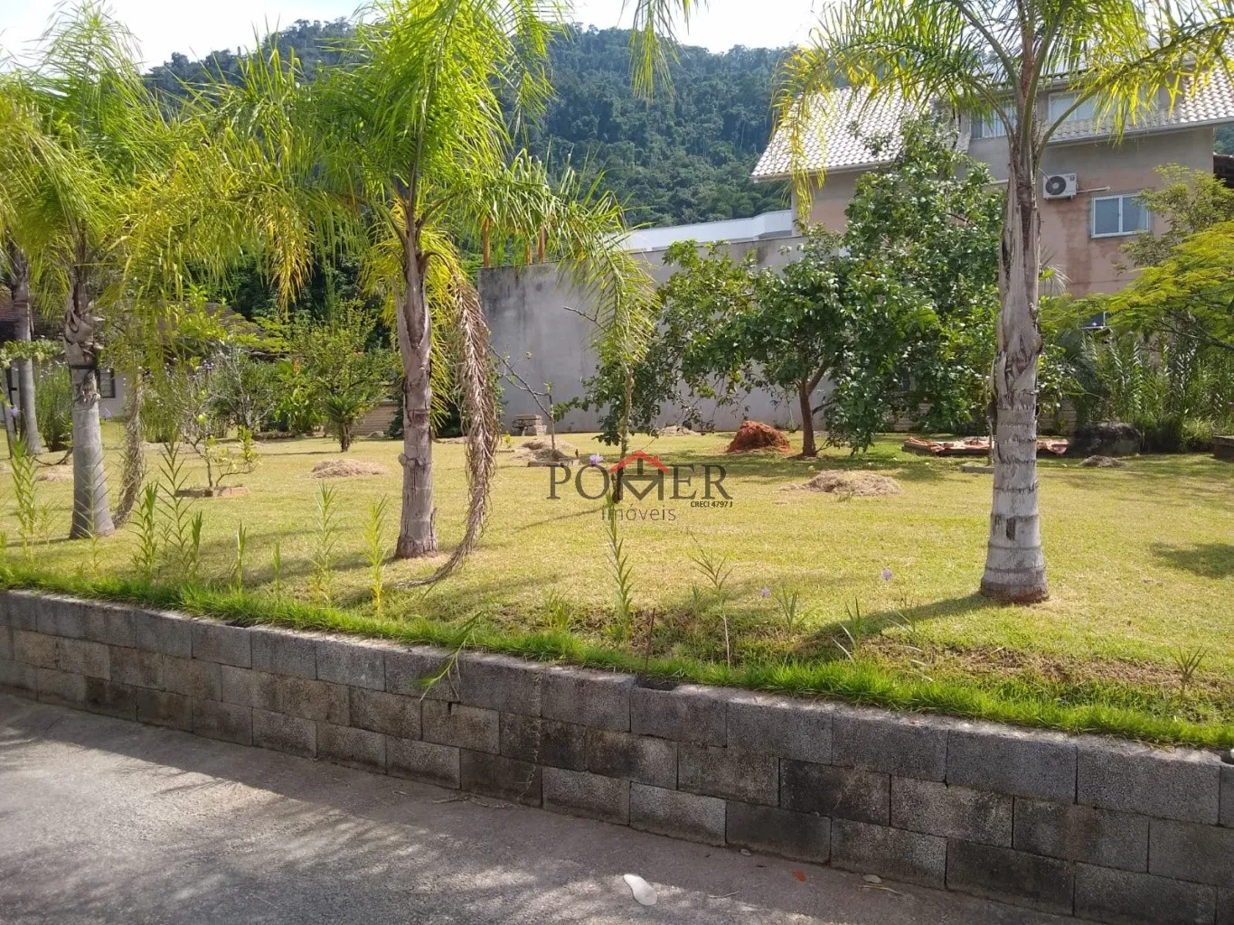 Excelente terreno no Centro de Pomerode com 610,00m em via pavimentada, sem saída, super tranquila, e perto de tudo — foto 7