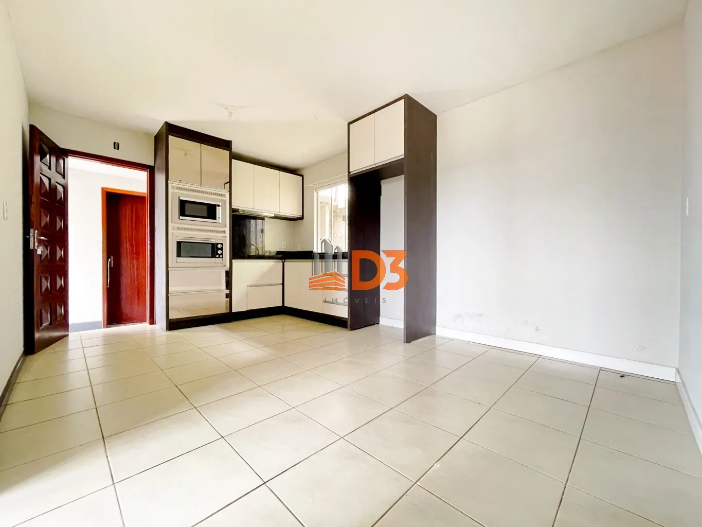 Casa térrea de 3 quartos e com área externa em excelente localização — foto 4