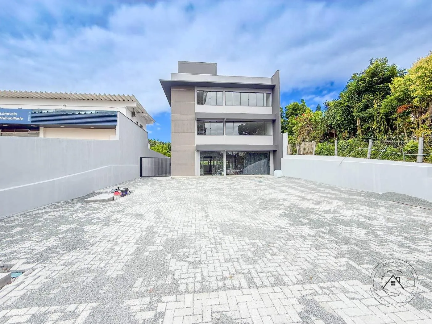 Sala Comercial para Locação em Blumenau, Itoupava Seca, 6 banheiros, 11 vagas - foto 1