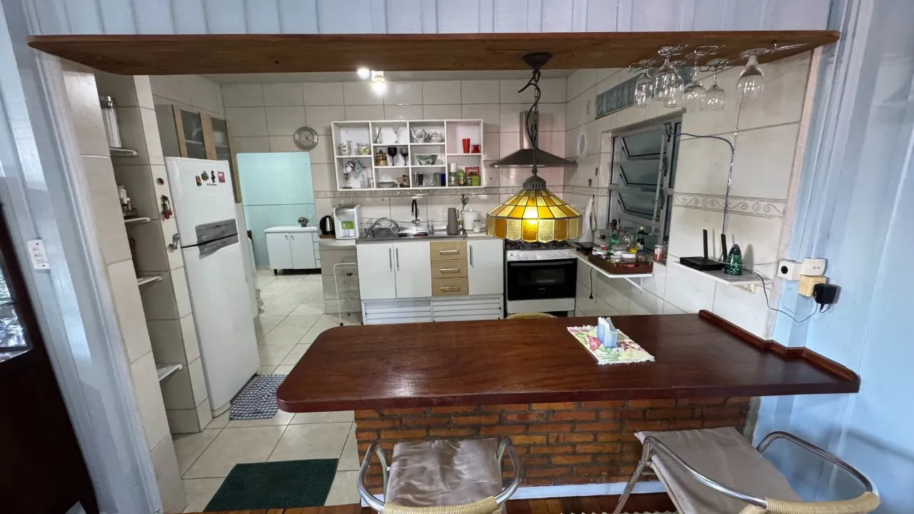 Casa com 1 suíte e 3 quartos à venda no bairro Santo Antônio em Joinville-SC por R$750.000,00. — foto 7