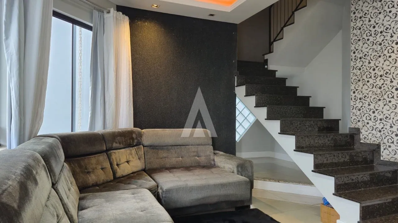 Casa em condomínio com 3 suítes e 1 quarto à venda no bairro Vila Nova em Joinville-SC por R$1.430.000,00. — foto 3