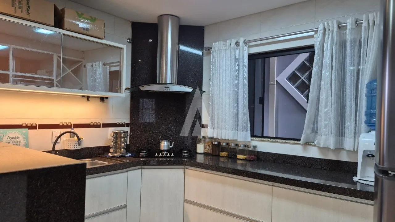 Casa em condomínio com 3 suítes e 1 quarto à venda no bairro Vila Nova em Joinville-SC por R$1.430.000,00. — foto 7