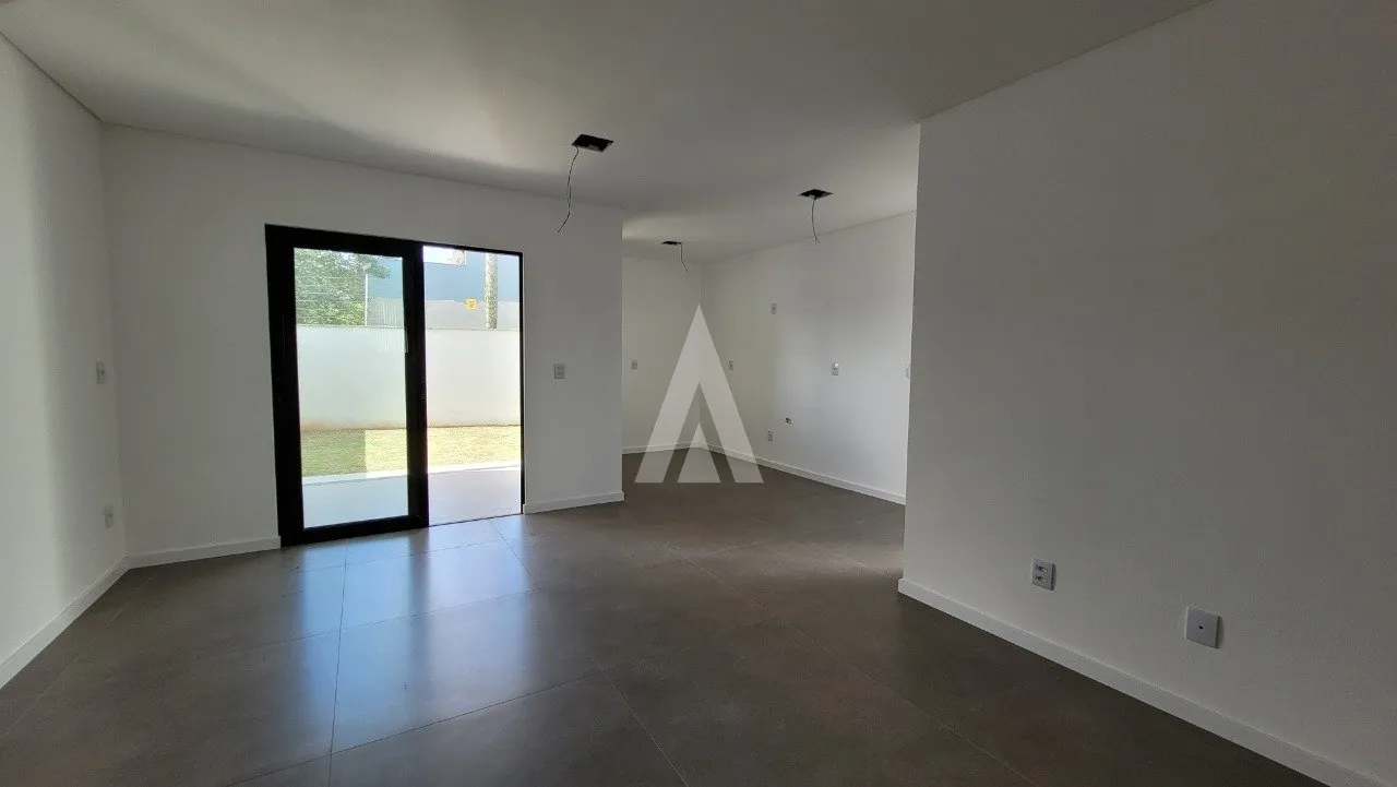 Casa em condomínio com 1 suíte e 2 quartos à venda no bairro Vila Nova em Joinville-SC de R$ 695.000,00 por R$ 675.000,00. — foto 3