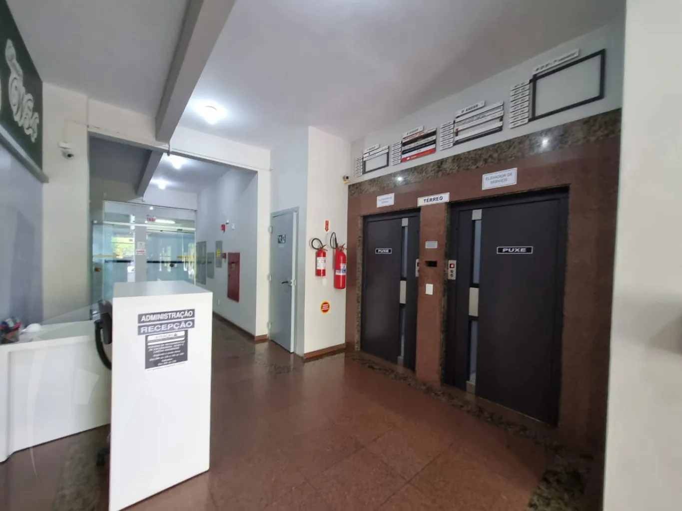 Sala comercial no Centro de Indaial com garagem — foto 2