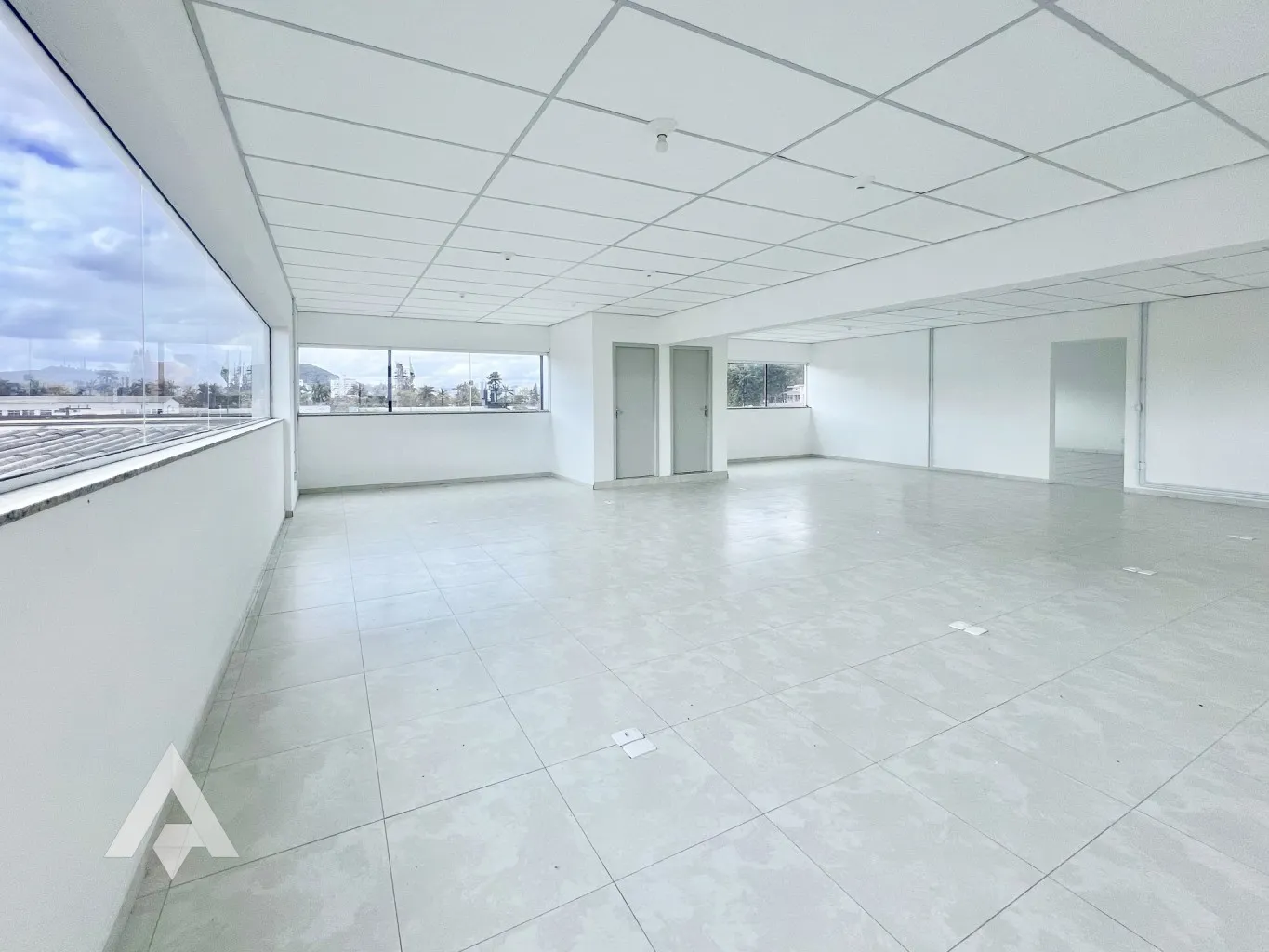 Sala de 200 m para locação por R$ 5.650,00 - Bairro Itoupava Seca - Blumenau/SC — foto 3