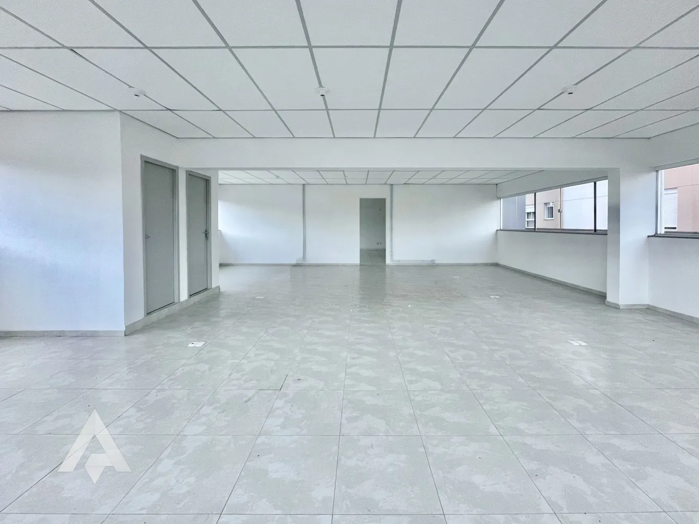 Sala de 200 m para locação por R$ 5.650,00 - Bairro Itoupava Seca - Blumenau/SC — foto 4