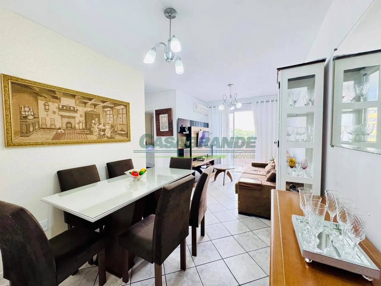 Apartamento mobiliado em localização estratégica no bairro Vila Nova, a poucos metros da rua. Antônio da Veiga, próximo a Vila Germânica e com fácil acesso ao centro, universidades, comércio e serviços essenciais. — foto 2