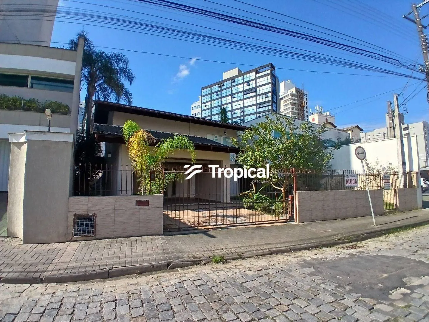 Casa com 3 dormitórios para alugar, 186 m por R$ 7.120,00/mês - Vila Nova - Blumenau/SC - foto 1