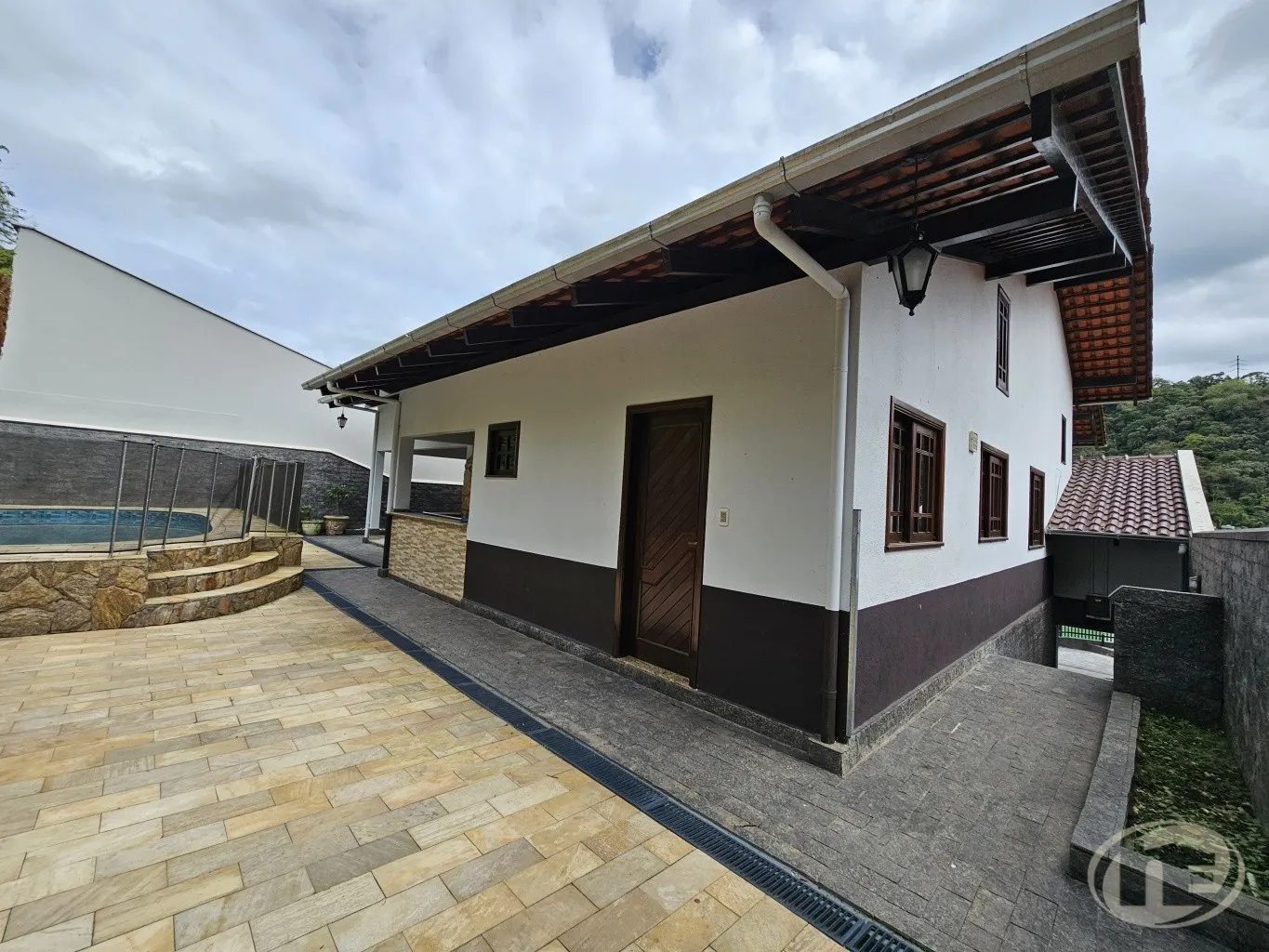 LINDA CASA BAIRRO GARCIA — foto 4