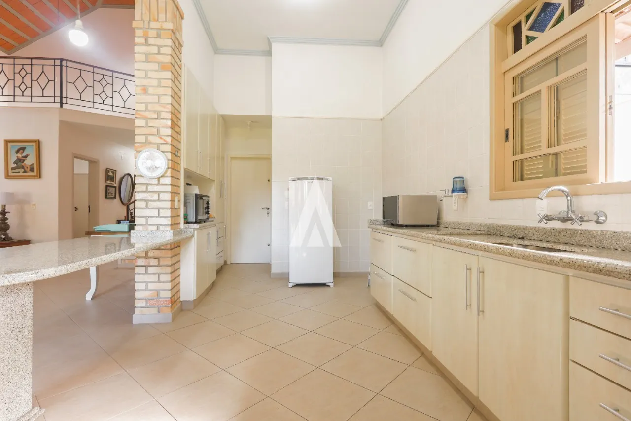Casa com 3 suítes à venda no bairro Glória em Joinville-SC por R$2.599.000,00. — foto 6