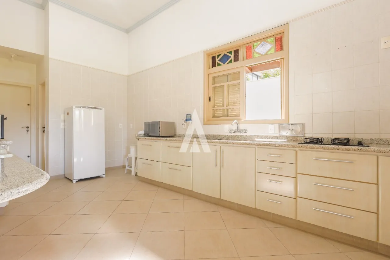 Casa com 3 suítes à venda no bairro Glória em Joinville-SC por R$2.599.000,00. — foto 7