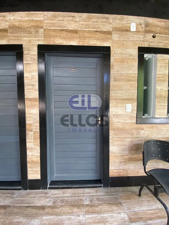 Sala comercial localizada no bairro Anita Garibald - foto 1