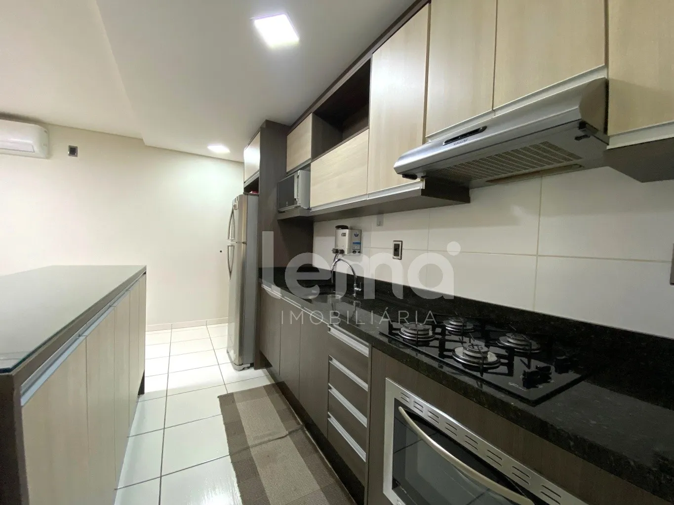 Apartamento mobiliado com 2 dormitórios sendo 1 suíte, próximo à Vila Germânica no bairro Velha em Blumenau. — foto 4