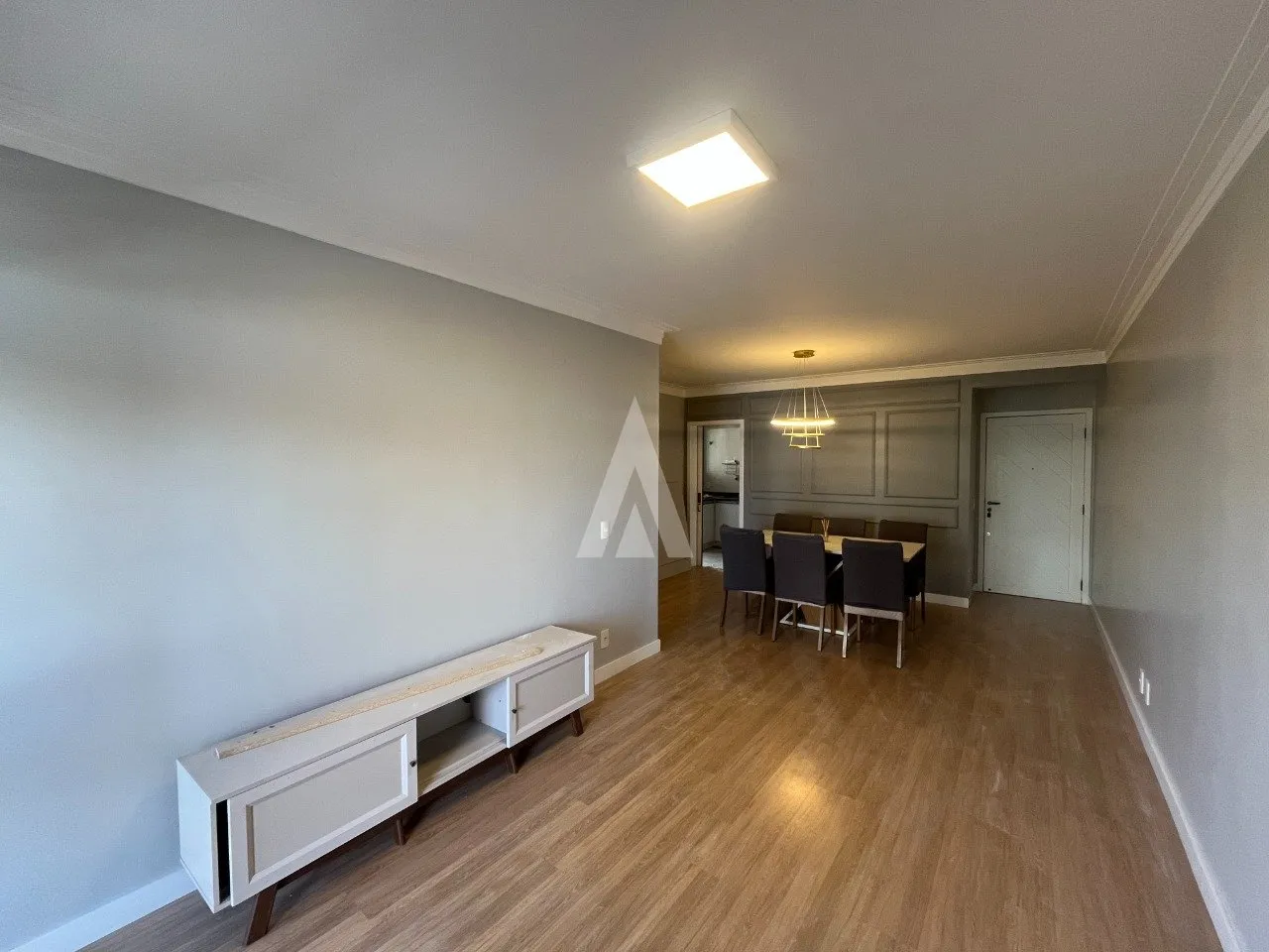 Apartamento com 1 suíte e 2 quartos à venda no bairro Centro em Joinville-SC de R$640.000,00 por R$ 608.000,00. — foto 4