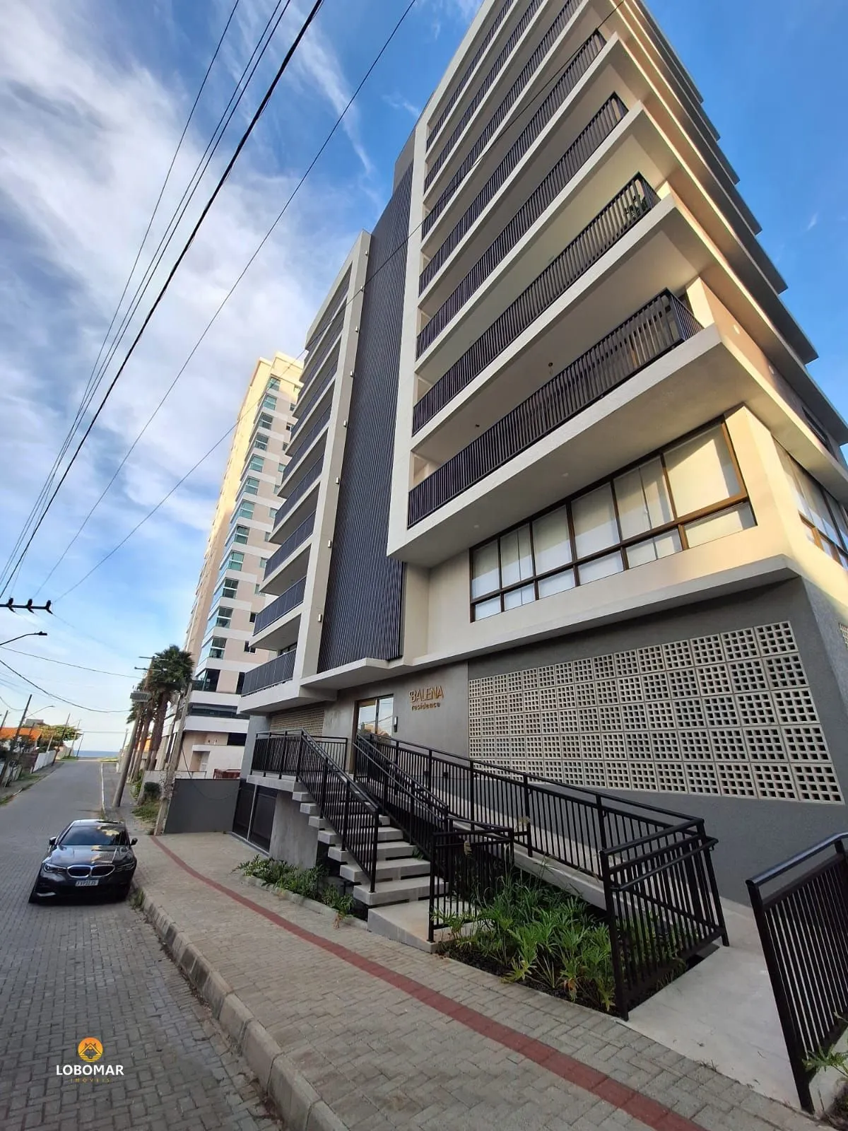 Apartamento de 2 suítes, quadra mar, à 80m do mar, no bairro Itacolomi, em Balne - foto 1