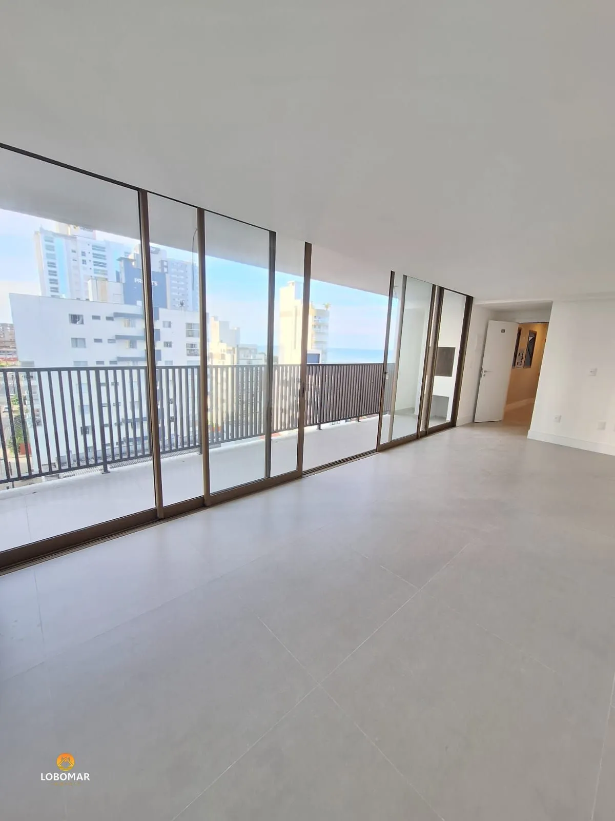 Apartamento de 2 suítes, quadra mar, à 80m do mar, no bairro Itacolomi, em Balne — foto 4