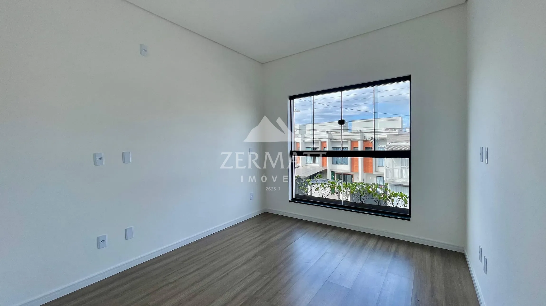 Casa para alugar com 2 quartos e 2 suítes, 1 vaga, 90m² no Água Verde, Blumenau - foto 1