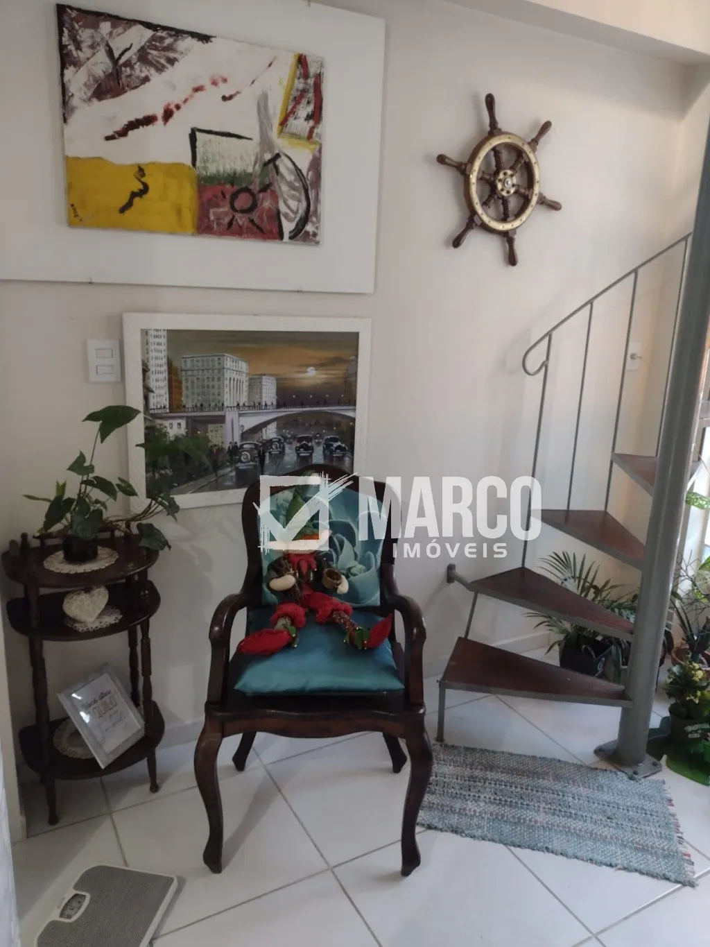 Casa com 6 Dormitorios no Centro — foto 4