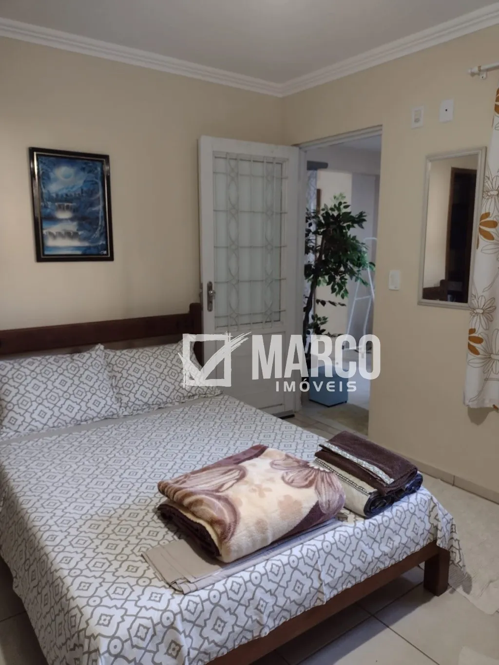 Casa com 6 Dormitorios no Centro — foto 5