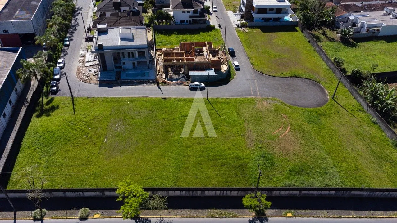 Terreno à venda no bairro Pirabeiraba em Joinville-SC por R$780.000,00. Terreno com área de 484m. — foto 2
