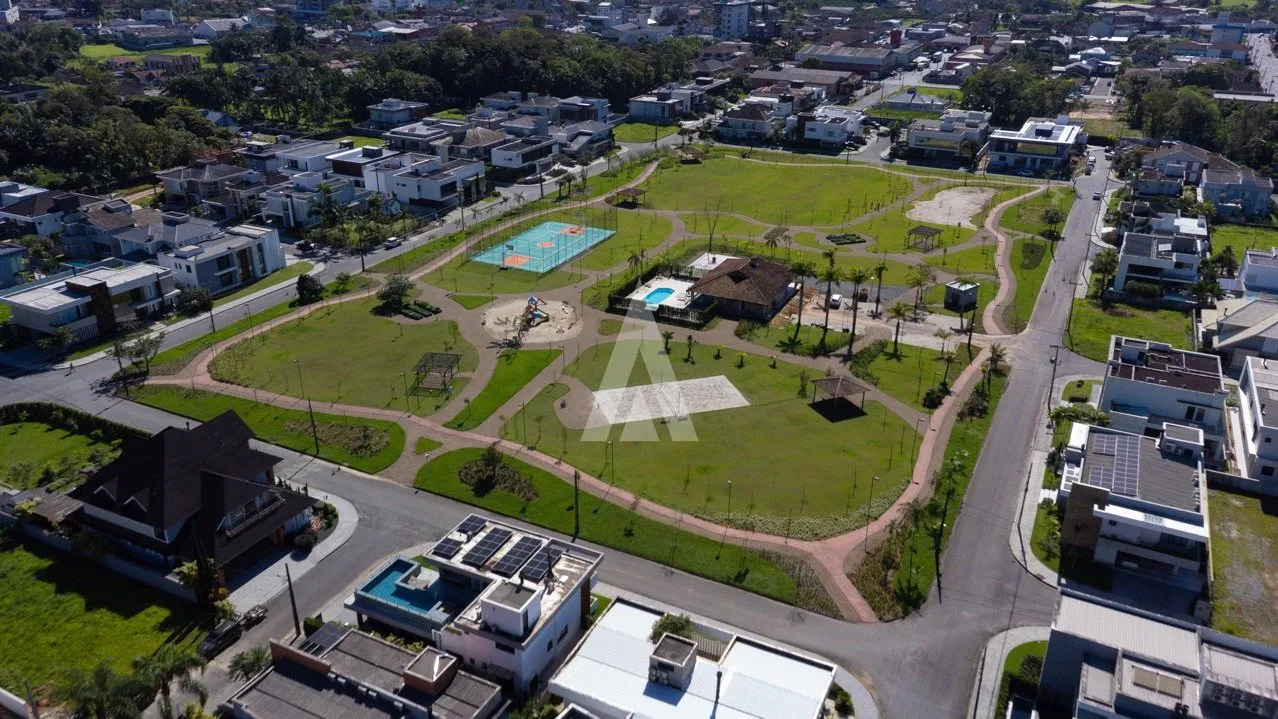 Terreno à venda no bairro Pirabeiraba em Joinville-SC por R$780.000,00. Terreno com área de 484m. — foto 6